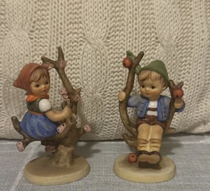VINTAGE GOEBEL HUMMEL FIGURINE APPLE TREE BOY AND GIRL #141/I #142/I - 4” TMK5 - Picture 1 of 3