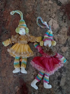 2 Crate & Barrel 10" Twirly Girls Crochet Hand Made Ornaments Kitch - Imagen 1 de 11