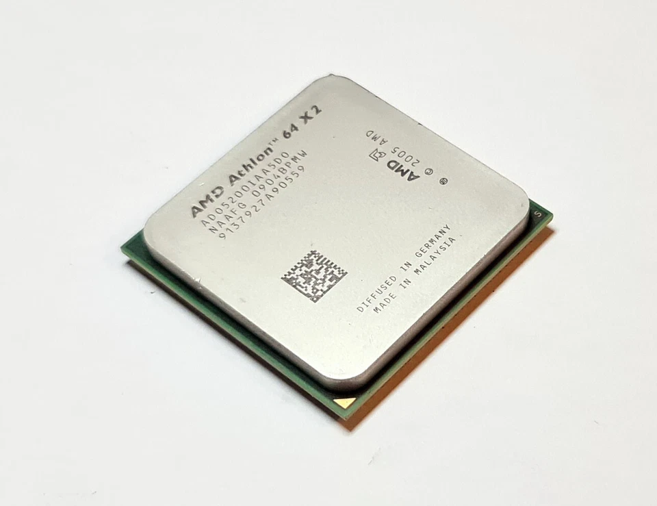 AMD Athlon 64 X2 5200+ 2.7 GHz - ADO5200IAA5DO Socket AM2 - Image 1 of 1