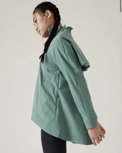 Athleta M MEDIUM Advantage Poplin Top, Teal Sports Lightweight Big Jacket Tennis - Picture 1 of 5
