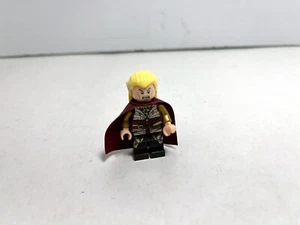 LEGO LOTR: Haldir Minifig only from Battle of Helm's Deep 9474 (2012) - Picture 1 of 3