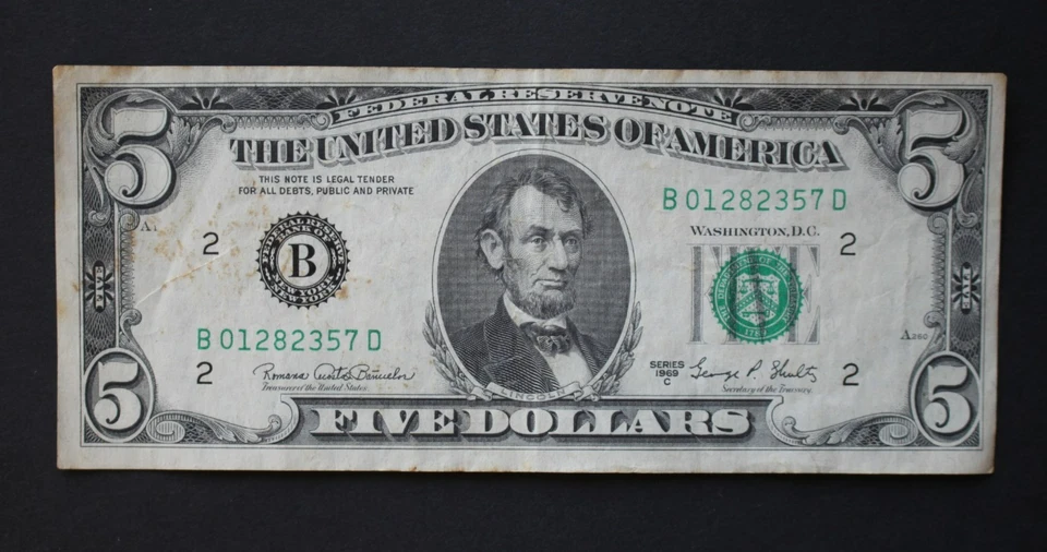 1969 C $5/New York/Federal Reserve Note/average circulation/F-1972B - Image 1 of 4