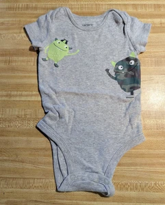 Body Carter's Bebé Niño Talla 6 Meses 100% Algodón Gris Aliens - Imagen 1 de 1