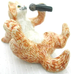 KLIMA K629 Miniature statuette en porcelaine - CHAT CHANTEUR AVEC UN MICRO CAT - Bild 1 von 4