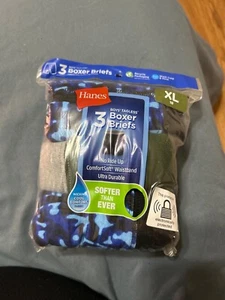 NEW Hanes Boys Tagless Boxer Briefs ComfortFlex Wicking 3 Pack Size XL/18 - Picture 1 of 1