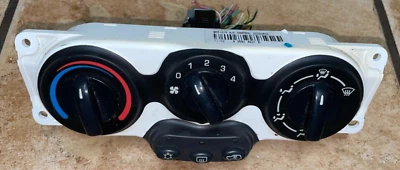 ✅ Unidad de control climático calentador de aire acondicionado Saturn Vue 2004-2005 OEM P/N# 22723822 Foto 1 de 4
