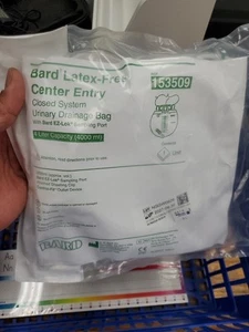 Bard Latex-Free Center Entry Closed System Urinary Drainage Bag REF 153509 - Picture 1 of 4