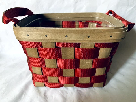 Longaberger 2007 To Go Rectangle Rare Red Webbed Medium Basket 7.5 x 9 x 6.5 Cover