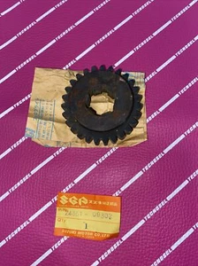 Suzuki OEM NOS XN 85 1983 Getriebe fünfter 5. Gang angetrieben 24351-09302 - Bild 1 von 1
