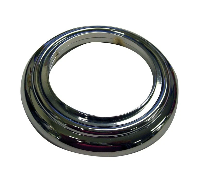 Cubierta de remodelación de boquilla de bañera cromada decorativa Danco 80001 2-1/2 diámetro x 3-3/4 pulgadas. Foto 1 de 1