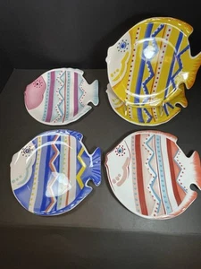 Pier 1 Pintado a Mano 5 Platos de Ensalada Aperitivo en Forma de Pescado Loza - Imagen 1 de 13