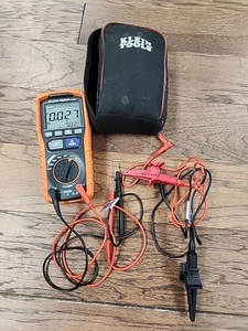 Klein Tools ET600 Digital Insulation Resistance Tester - Picture 1 of 7