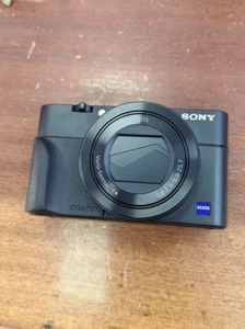 Sony Cyber-Shot DSC-RX100 V RX100M5 Flip Screen WiFi Copact Digital Camera - Picture 1 of 8