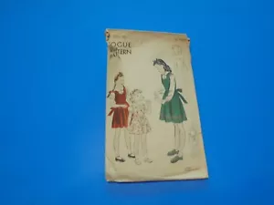 VTG 1940s Vogue Sewing Pattern 2313 Girls Jumper & Blouse Size 10 - Picture 1 of 3