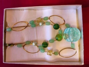 Green stone necklace in gift Box - Picture 1 of 2