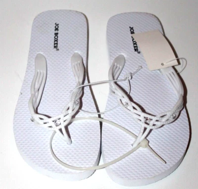 Joe Boxer Women's Mona Rhinestone Accent  White Thong Slippers Flip Flops 5/6 - Image 1 of 4