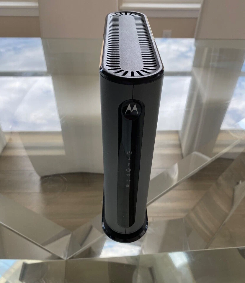 Motorola MG7700 Modem AC1900 WIFI Router Combo - Modem and Power Supply No Box - Image 1 of 4