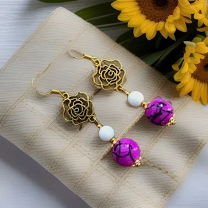 Beautiful PINK and WHITE ceramic bead Earrings In Gold Plate. Drop Dangle - Picture 1 of 5