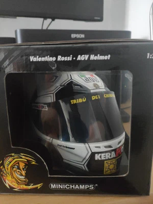 Minichamps Valentino Rossi Helmet 1:2 - Immagine 1 di 4