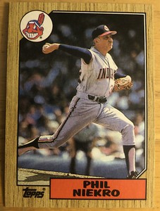 1987 Topps Phil Niekro Baseball Card #694 Indians HOF Pitcher NM (O/C)