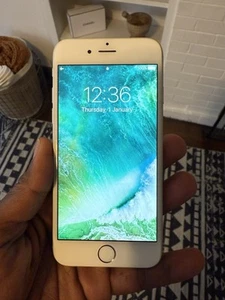 iPhone 6 SilverA1549 NO A/C LOCKED NO A/C - Afbeelding 1 van 8