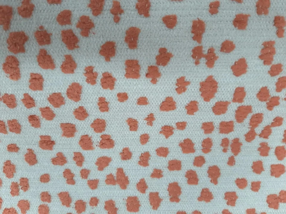 Tecido para estofamento Cheetah Cinnabar laranja De leo Textiles Lizette Chenille - Imagem 1 de 4