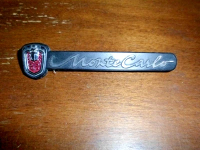 Chevy Monte Carlo 2002 2003 2004 2005 emblema de tablero Foto 1 de 4