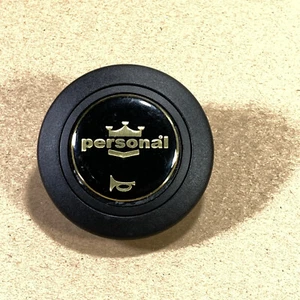 BOTÓN CUERNO PERSONAL LOGO ORO NEGRO - Imagen 1 de 6
