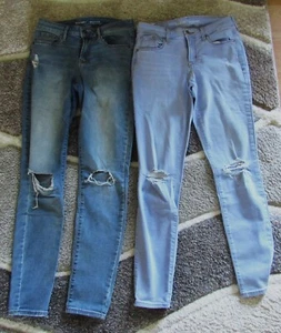 DOS PARES DE JEANS ANTIGUOS AZUL MARINO TALLA 4 REGULAR DESGASTADOS AZUL OSCURO Y CLARO - Imagen 1 de 7