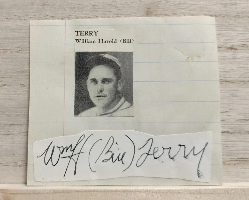 William Harold (Bill) Terry Signed Cut - Image 1 of 4