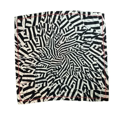 "Bufanda Furla con patrón geométrico blanco y negro y borde rojo 35"" cuadrado" Foto 1 de 3