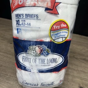 Vintage FRUIT OF THE LOOM MEN'S BRIEFS - 6 PACK - Sz XL 42-44 USA 1990’s - Picture 1 of 7