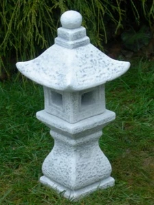 Dekofigur Deko Figur Statue japanische Laterne Höhe 37 cm Steinlaterne aus Beton - Bild 1 von 2