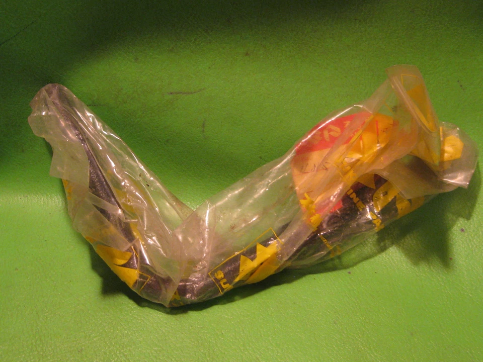 Barra reposapiés delantera izquierda OEM #43515-10000 SUZUKI GT250 TC305 T305 T350 Foto 1 de 1