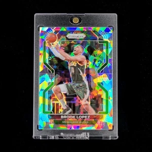 Brook Lopez - 2021-22 NBA Prizm Silver Cracked Ice Holo SP Milwaukee Bucks #134 - Picture 1 of 2