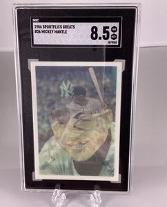 Mickey Mantle 1986 Sportflics Decade Greats - #26 SGC 8,5 New York Yankees Salón de la fama - Imagen 1 de 9