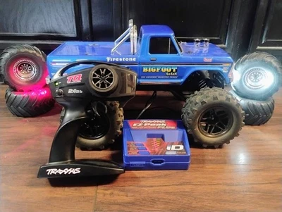 Traxxas Bigfoot 2WD Monster Truck  w/ everything needed to run. - Image 1 of 4