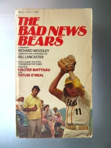 DIE SCHLECHTEN NACHRICHTEN BÄREN von Richard Woodley, DELL 4. Druck 1976 Film zum Binden Cover - Bild 1 von 5
