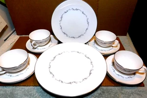Royal Doulton~English Fine Bone China Coronet H4947 Made In England 20 Pc. Set - Picture 1 of 12