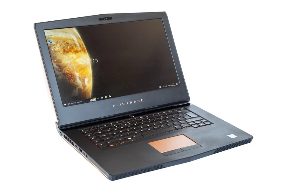 Alienware 15 R3 Intel i7 32GB RAM GTX 1070 8GB, 512GB SDD +1TB HDD Gaming Laptop - Image 1 of 4
