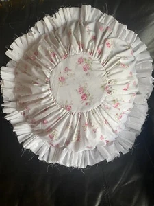 Rachel Ashwell Custom 20 “ Round Ruffled scattered Rose Cotton Pillow Sham - Picture 1 of 5
