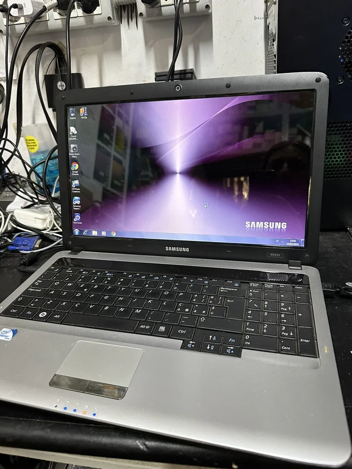 Samsung RV510 notebook/portatile Celeron Ssd Ram 3 Gb Windows 7 LEGGERE - Immagine 1 di 4