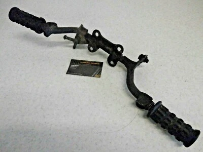 Kawasaki G7 100 75 1975 genuino estribo de piloto barra de pie stock OEM BUENO Foto 1 de 4