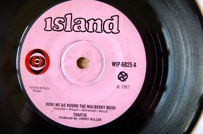 TRAFFIC HERE WE GO ROUND THE MULBERRY BUSH 7" SINGLE ISLAND (1967) VG PSYCH UK - Image 1 of 3
