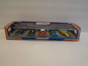 Greenlight Cruise In Chevy Assortment - Picture 1 of 7