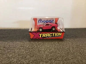 JOHNNY LIGHTNING XTRACTION HO SLOT CAR 1970 DODGE CHALLENGER TA (PINK) - Picture 1 of 3