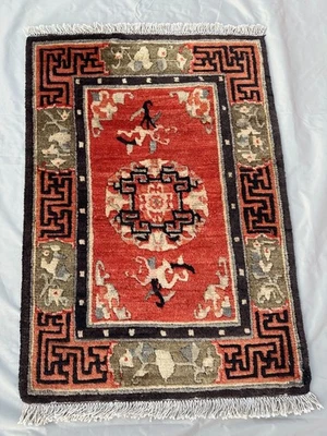 Vintage Chinese Hand Knotted Wool Rug 2.0x2.10 ft Oriental Carpet Art Deco Style - Image 1 of 4