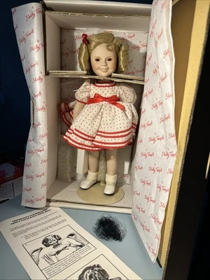 Boneca de porcelana Shirley Temple STAND UP AND CHEER 14" / The Danbury em perfeito estado - com caixa - Imagem 1 de 3