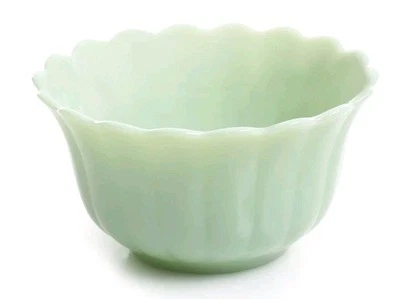 Set of Four (4) Pioneer Woman ~ Jade ~ TIMELESS BEAUTY ~ 5.3" Dia. Glass Bowls - Image 1 of 4