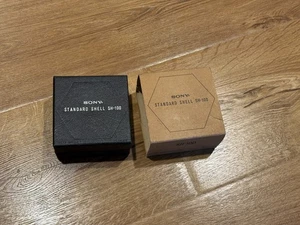 Sony Standard Shell SH-100 NUEVO en Caja Stock Antiguo, Nunca Usado - Imagen 1 de 13